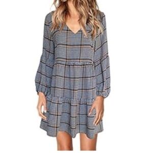 3/$10 EUC Amazon Houndstooth Long Sleeve Tiered Dress